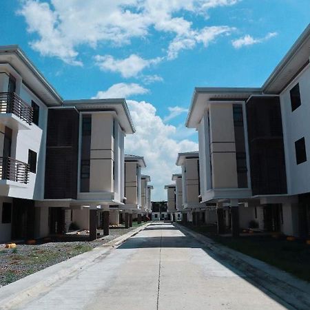 Homeist South Almond Drive Talisay  Exterior foto